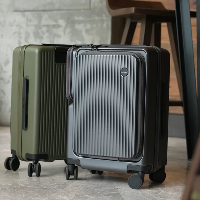 Electric passenger suitcase
